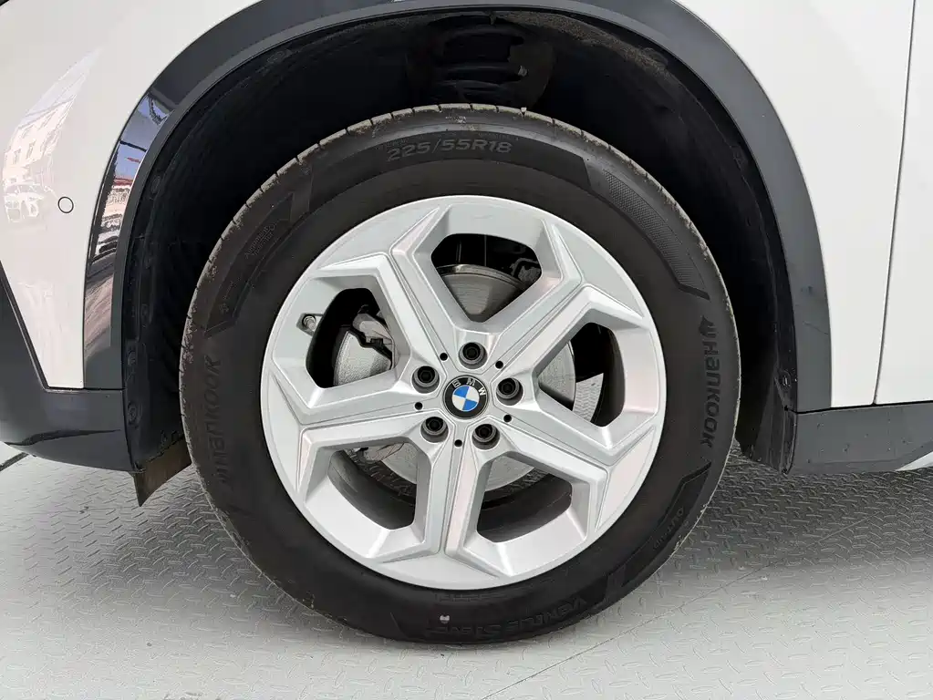 BMW X1 — фото 14