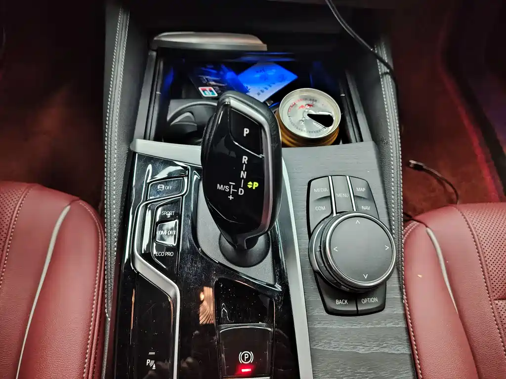 BMW 5 Series — фото 11