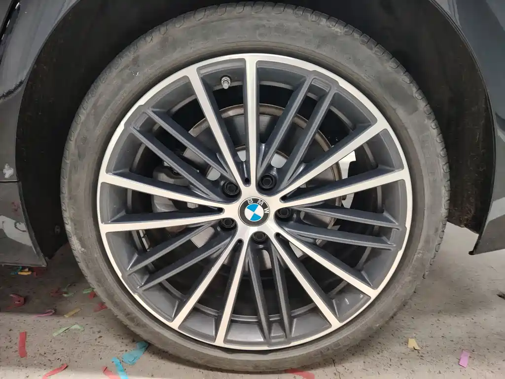 BMW 5 Series — фото 22