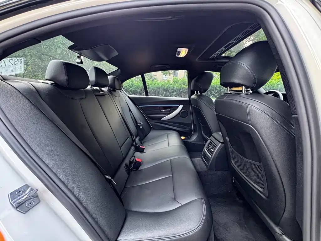 BMW 3 Series — фото 15