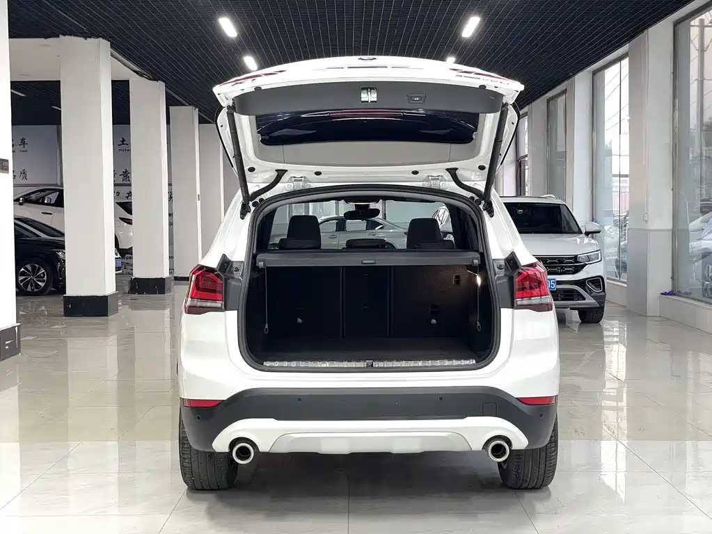 BMW X1 — фото 18