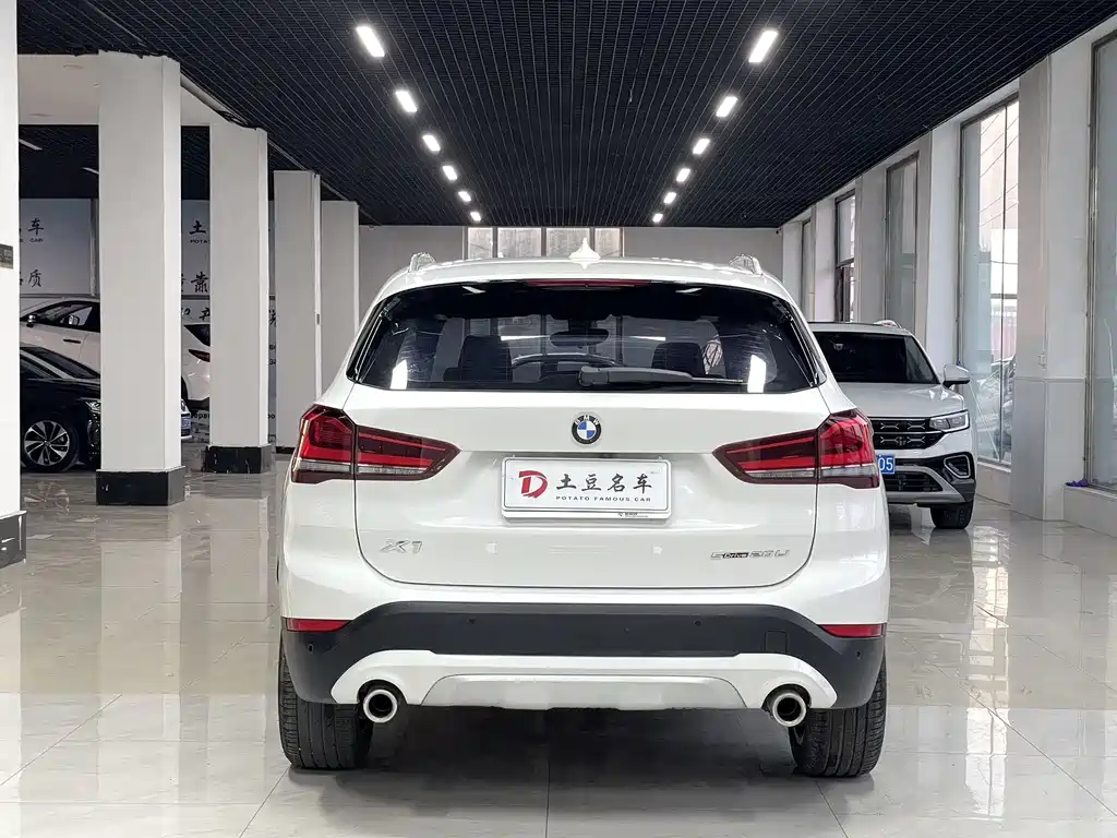 BMW X1 — фото 5