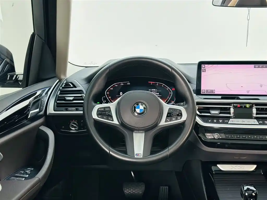 BMW X3 — фото 18
