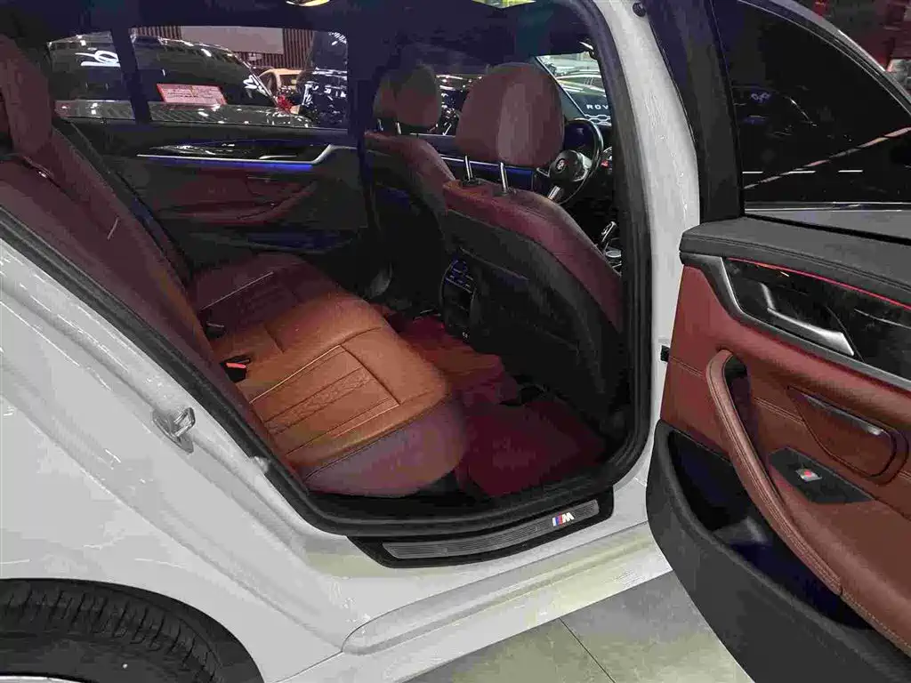 BMW 5 Series — фото 12
