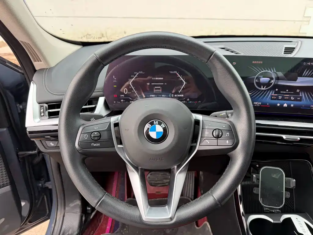 BMW X1 — фото 14