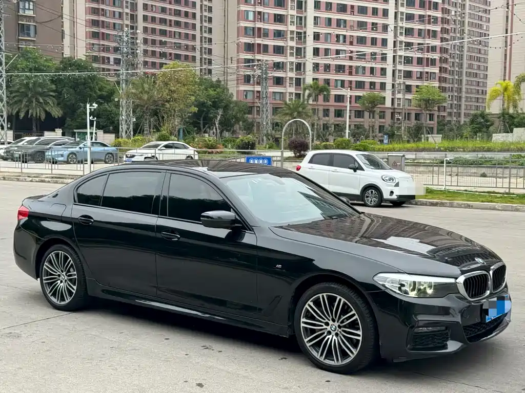 BMW 5 Series — фото 3