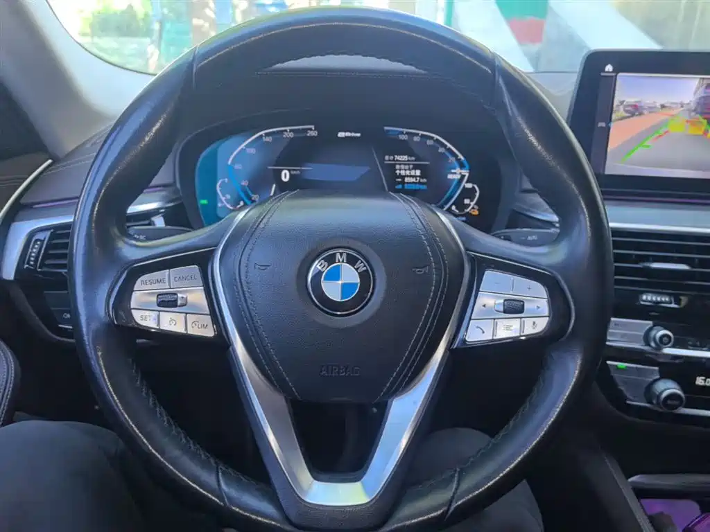 BMW 5 Series New Energy — фото 7