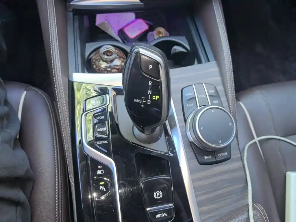 BMW 5 Series New Energy — фото 10