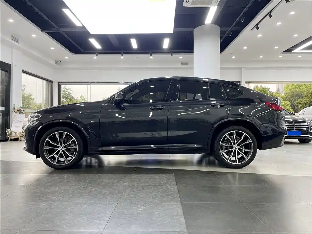 BMW X4 — фото 7