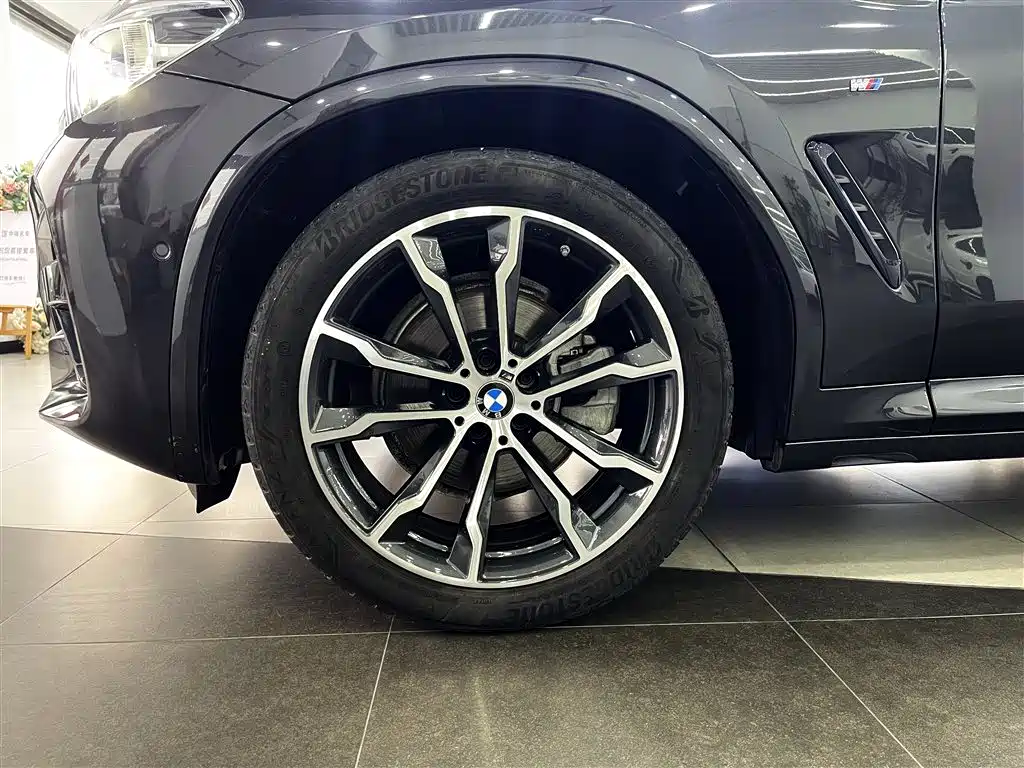 BMW X4 — фото 9