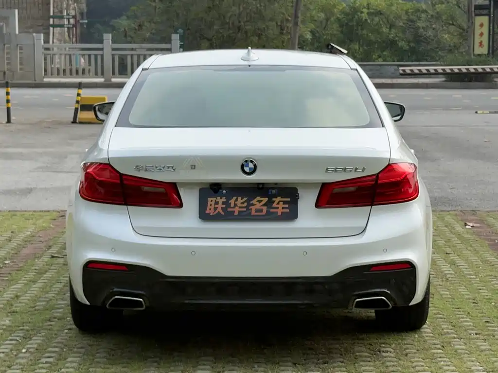 BMW 5 Series — фото 20