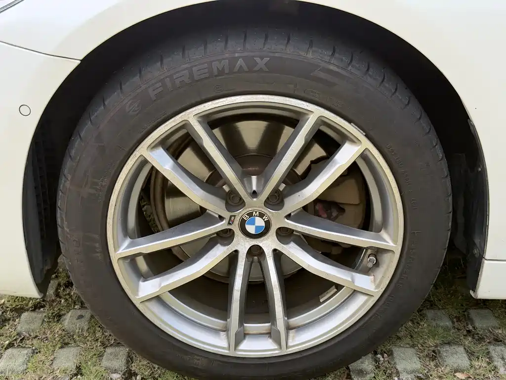 BMW 5 Series — фото 23