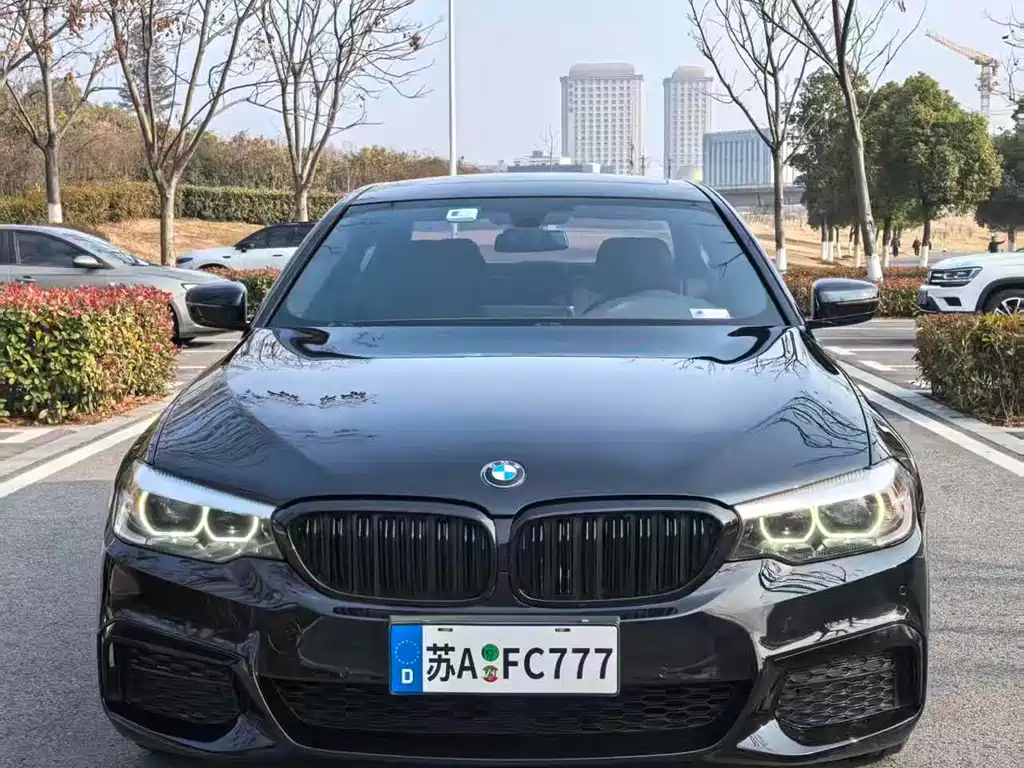 BMW 5 Series — фото 2