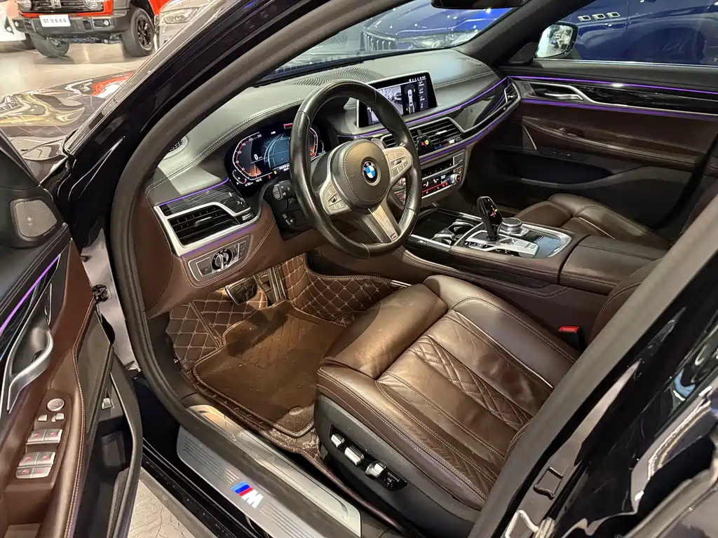 BMW 7 Series — фото 4