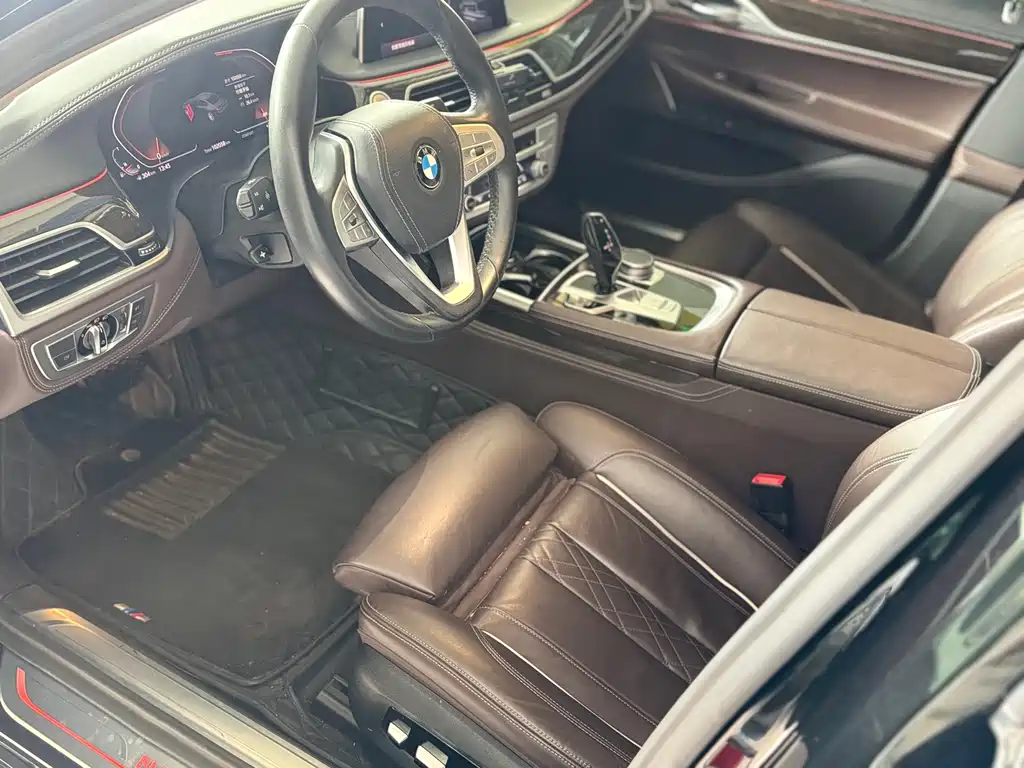 BMW 7 Series — фото 4