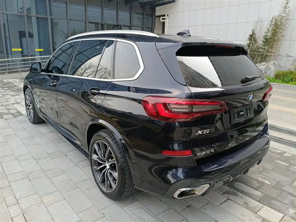 BMW X5 — фото 23
