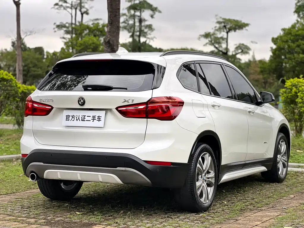 BMW X1 — фото 7
