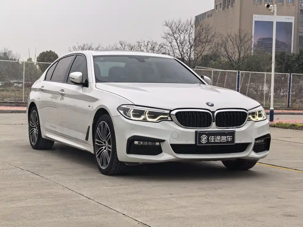 BMW 5 Series — фото 3
