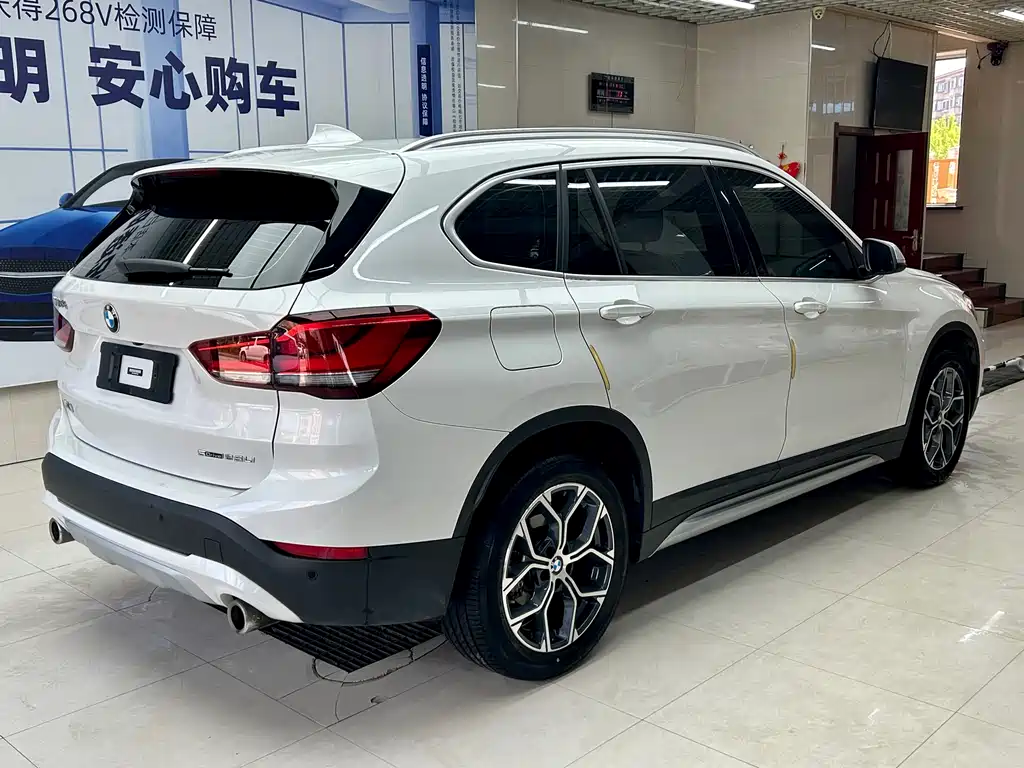BMW X1 — фото 4