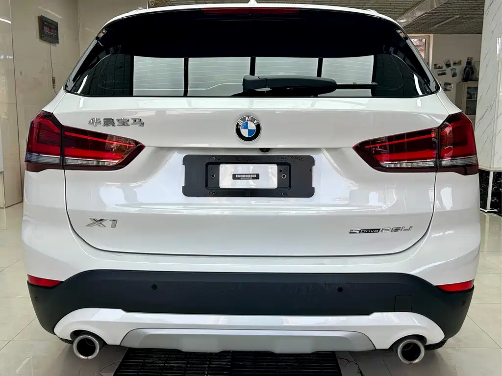 BMW X1 — фото 5