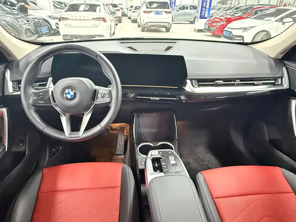 BMW X1 — фото 18