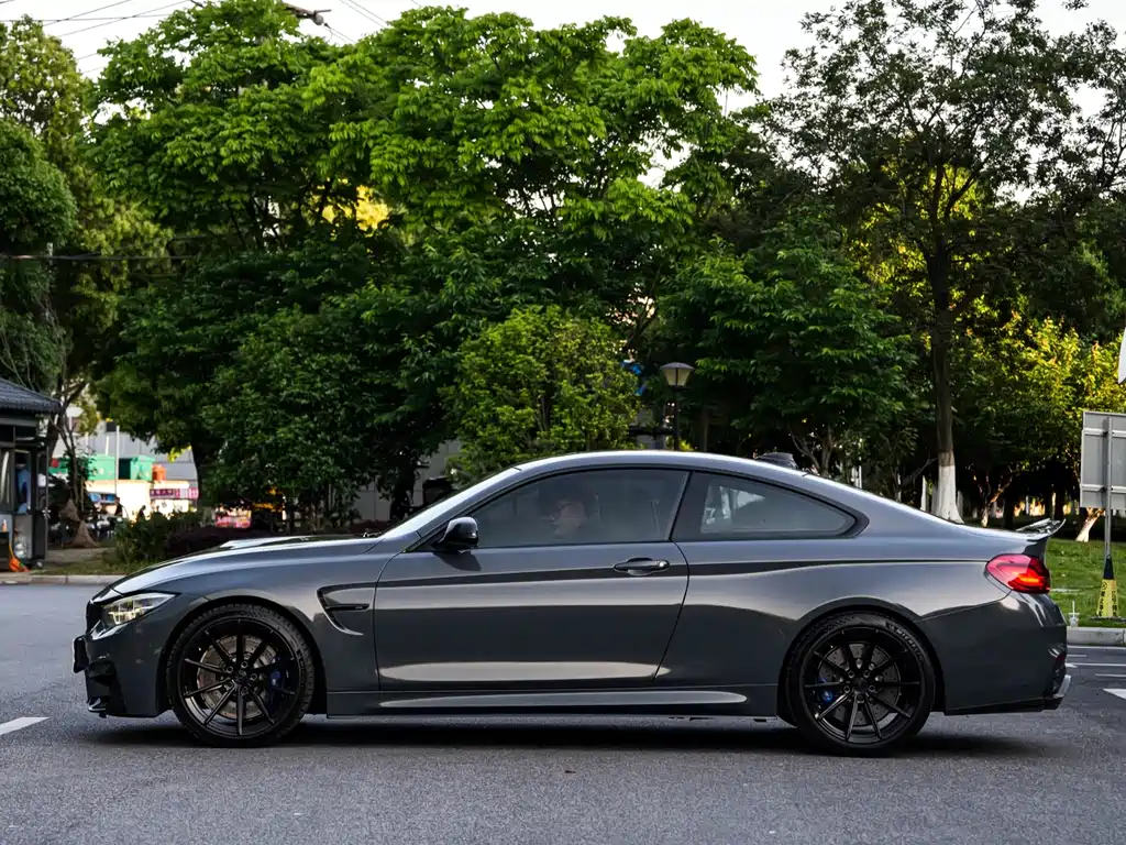 BMW M4 — фото 3