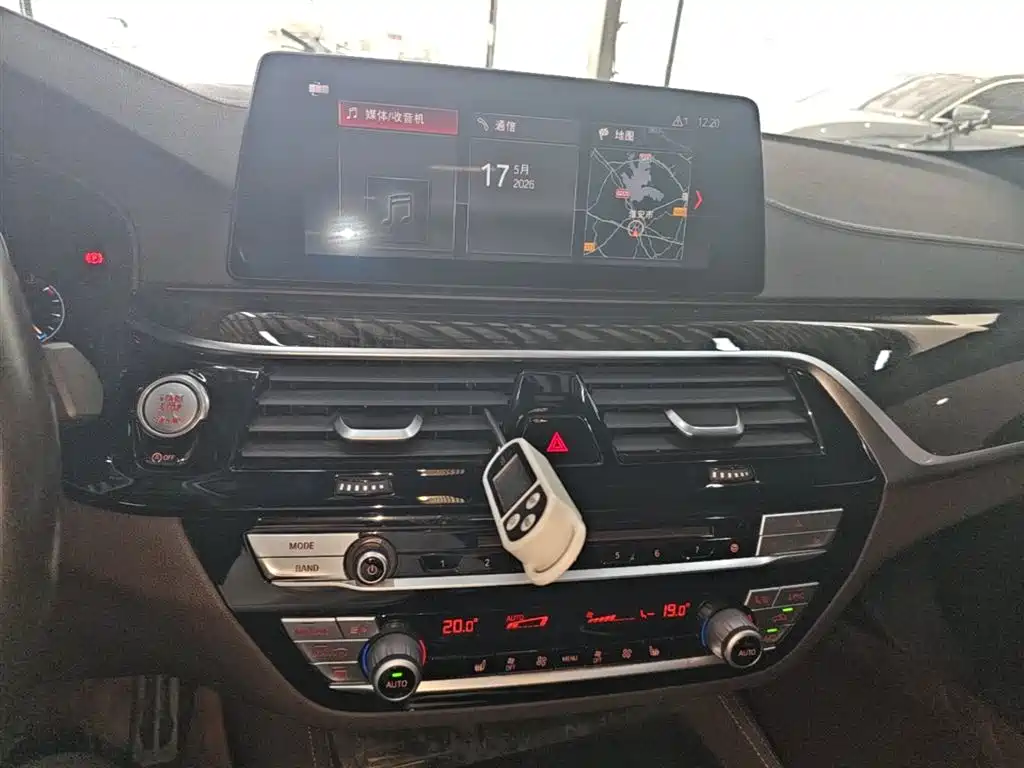 BMW 5 Series — фото 13