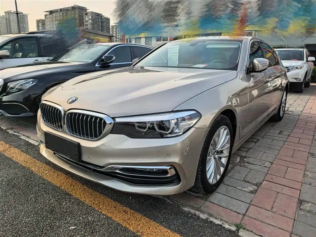 BMW 5 Series — фото 2