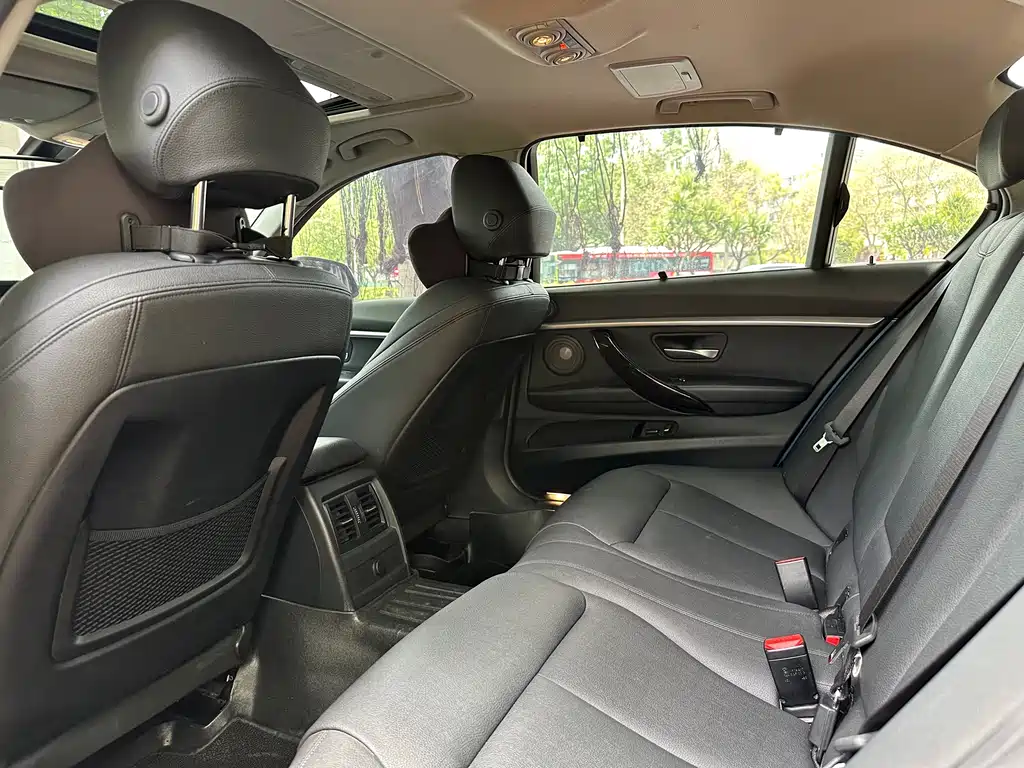 BMW 3 Series — фото 10