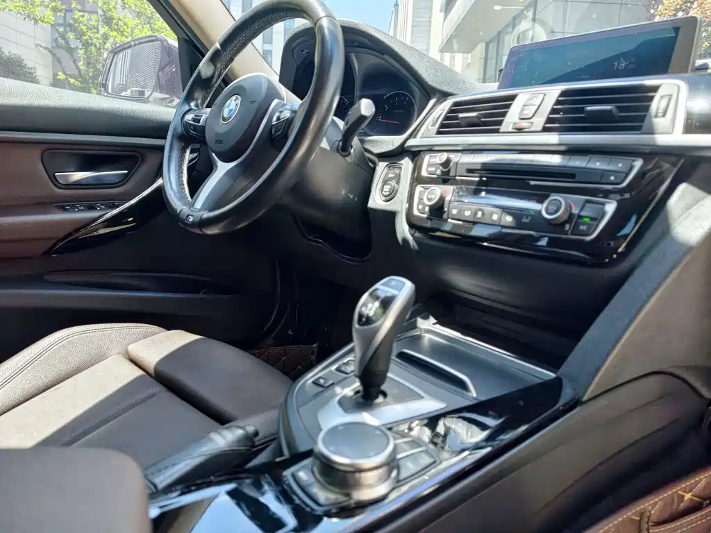 BMW 3 Series — фото 14