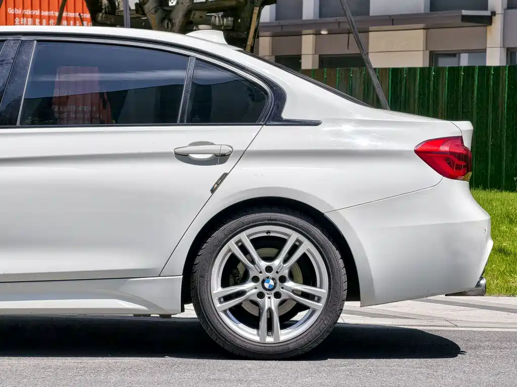 BMW 3 Series — фото 10