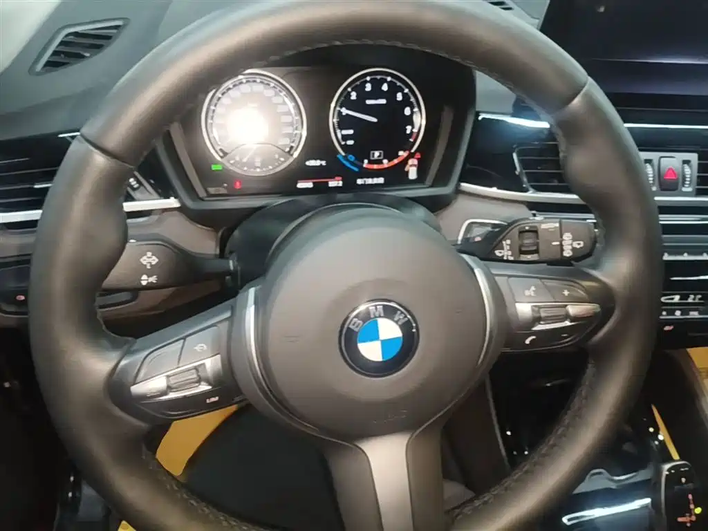 BMW X1 — фото 11