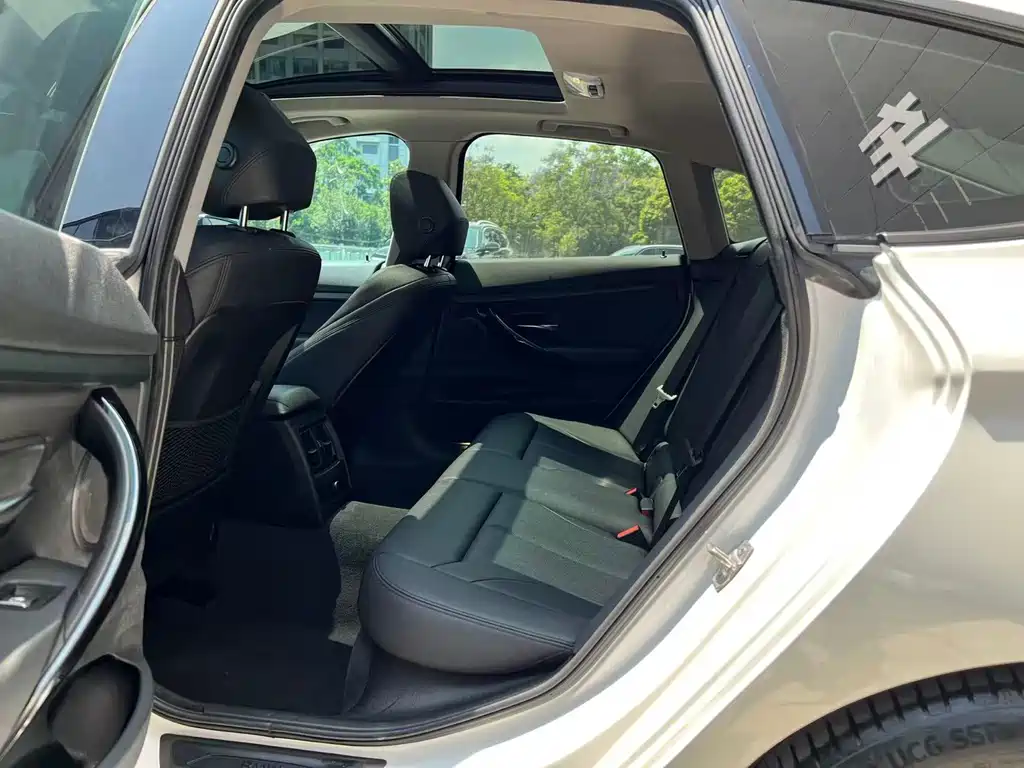BMW 3 Series GT — фото 10