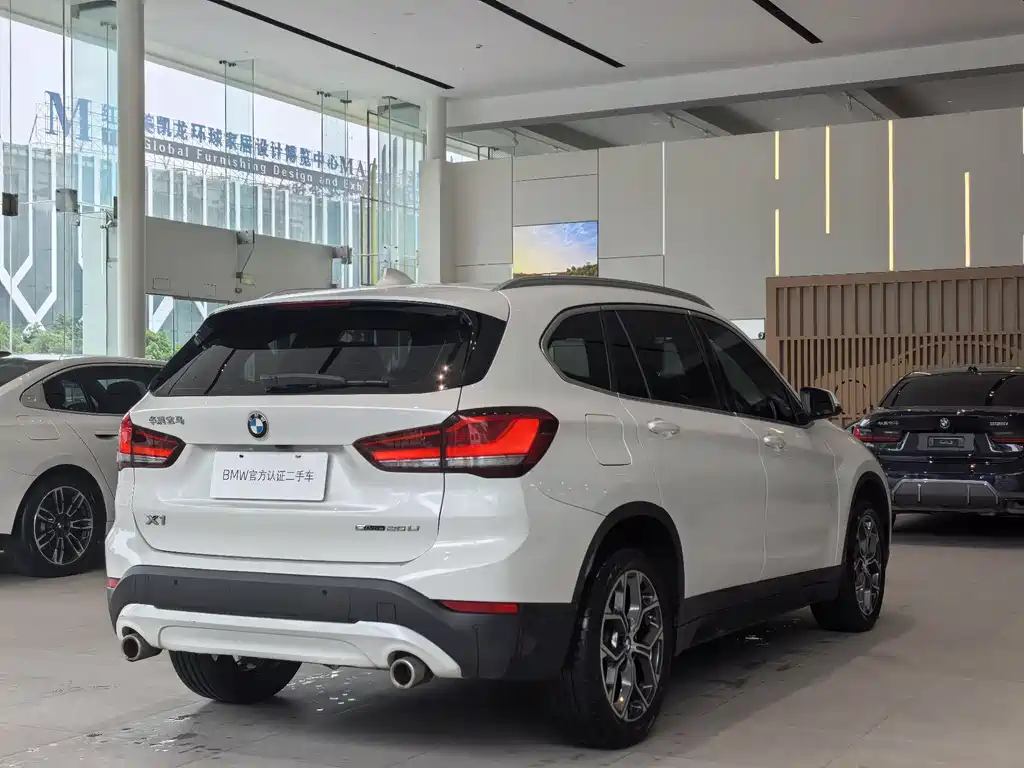 BMW X1 — фото 8