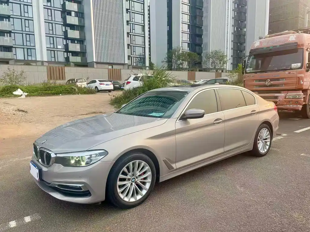 BMW 5 Series — фото 3