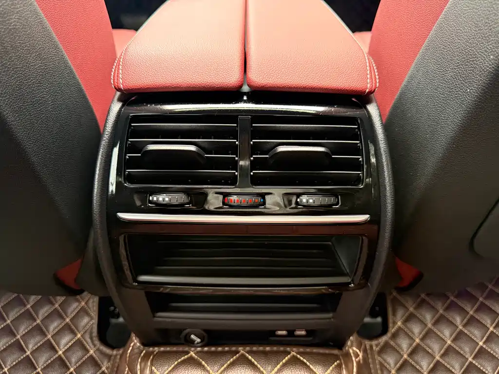 BMW 5 Series — фото 10