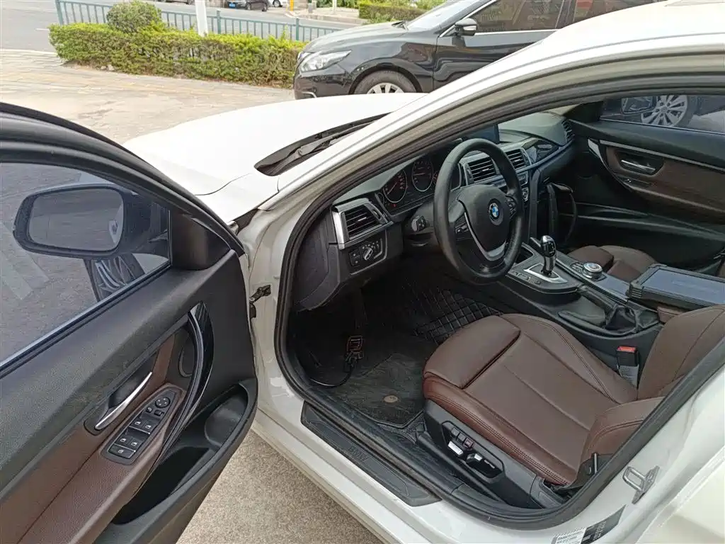 BMW 3 Series — фото 13