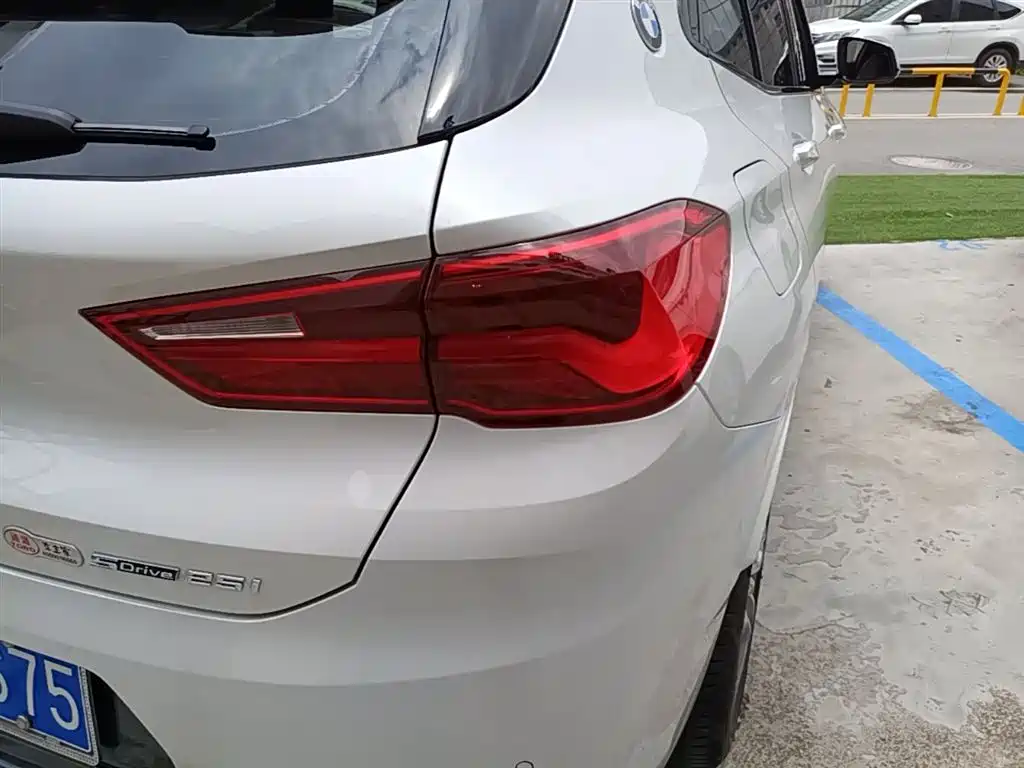 BMW X2 — фото 8