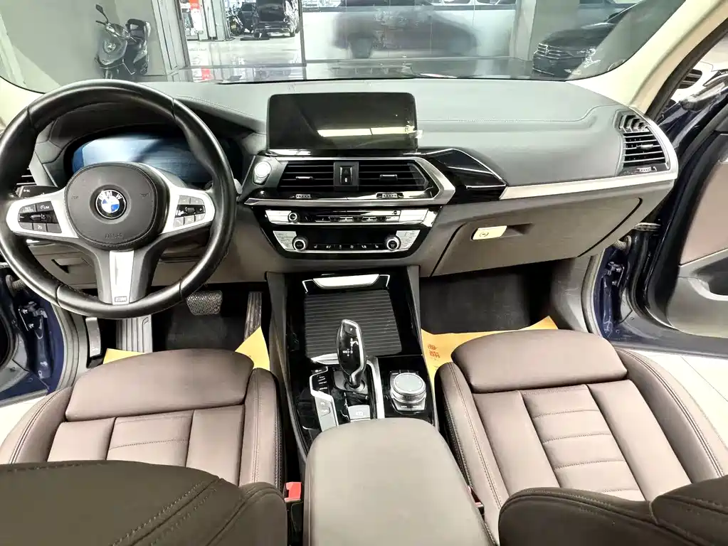 BMW X3 — фото 10