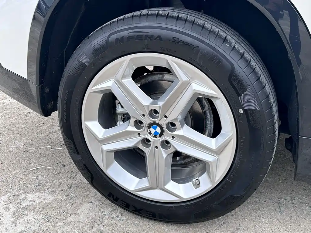 BMW X1 — фото 10