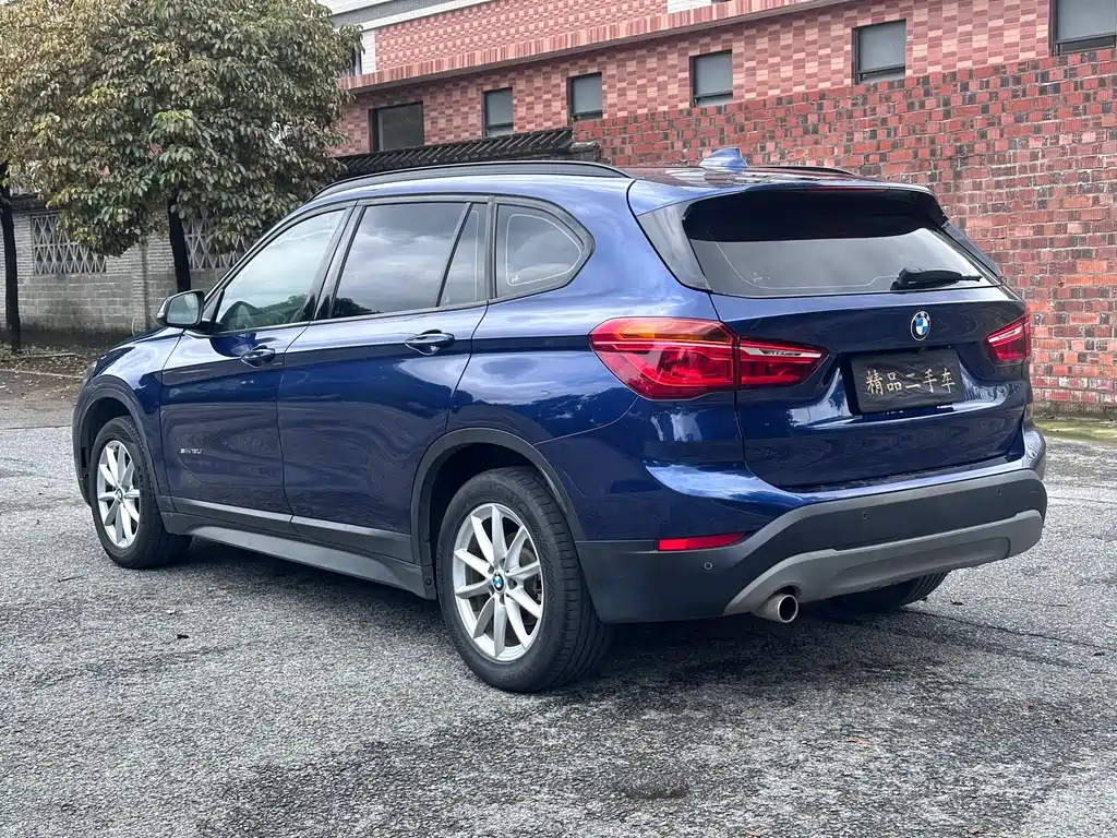 BMW X1 — фото 9