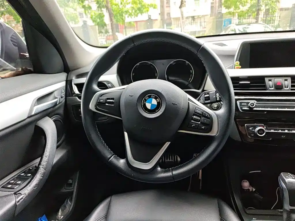 BMW X1 — фото 3