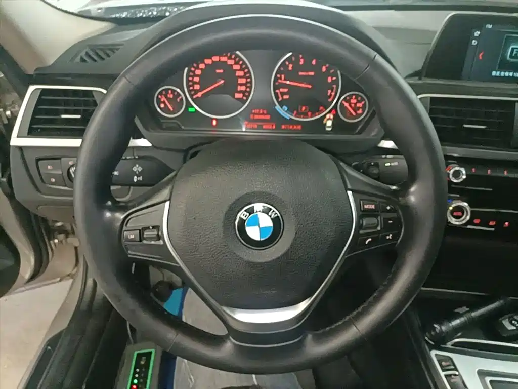 BMW 3 Series — фото 11