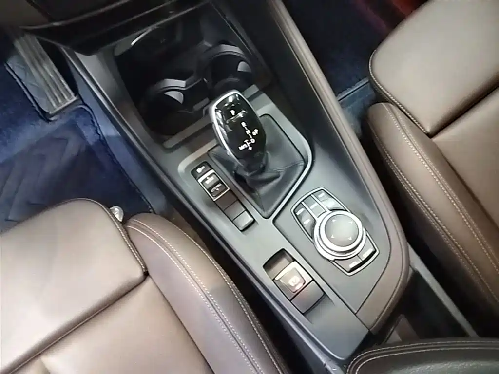 BMW X1 — фото 14