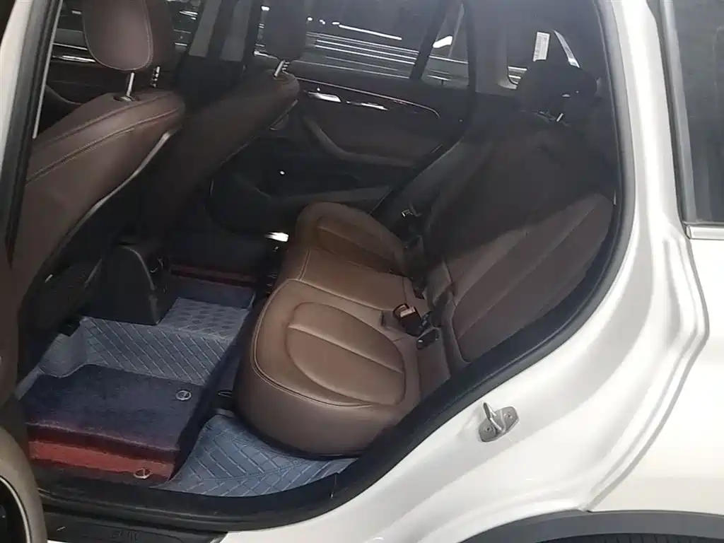 BMW X1 — фото 17