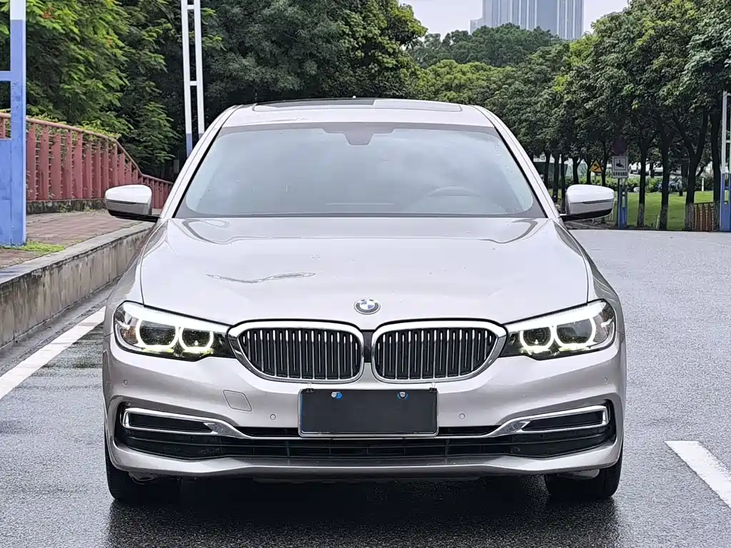 BMW 5 Series — фото 2