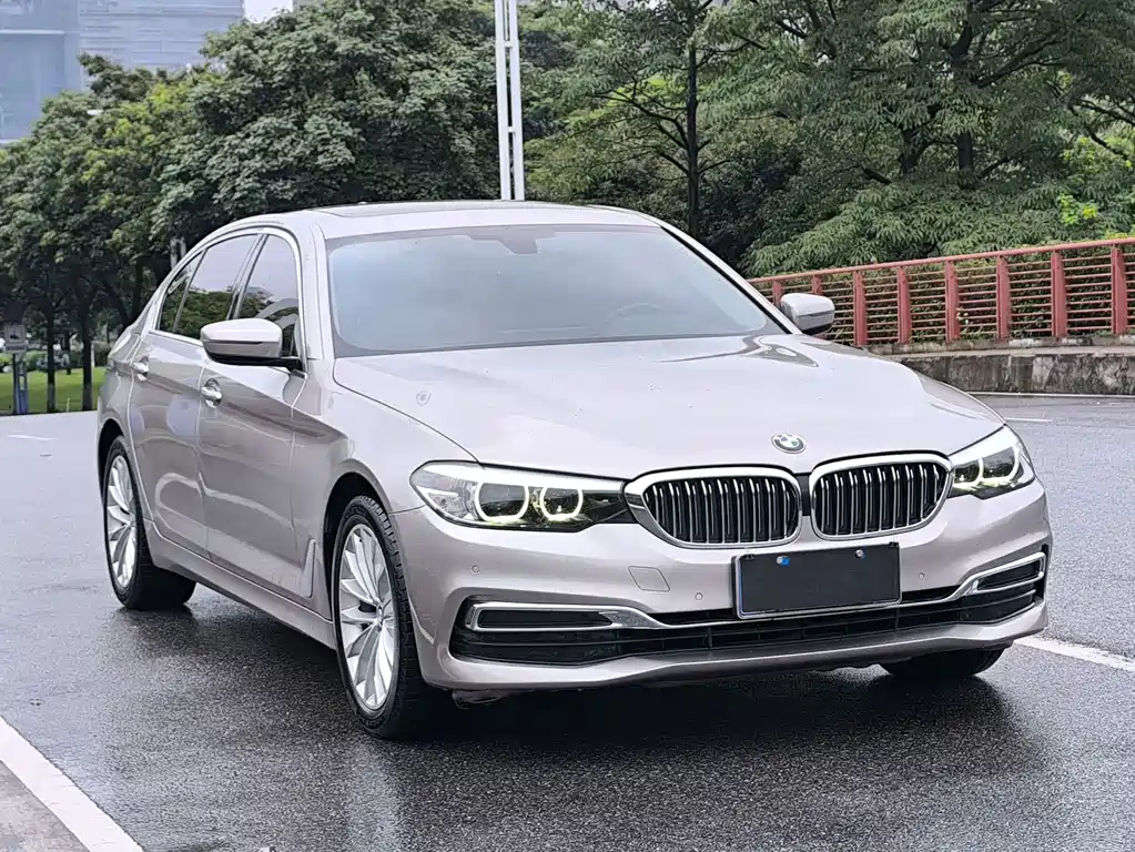 BMW 5 Series — фото 3