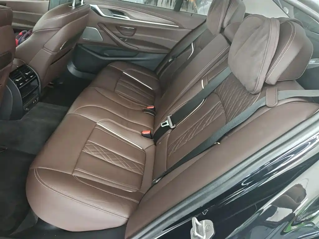 BMW 5 Series New Energy — фото 17