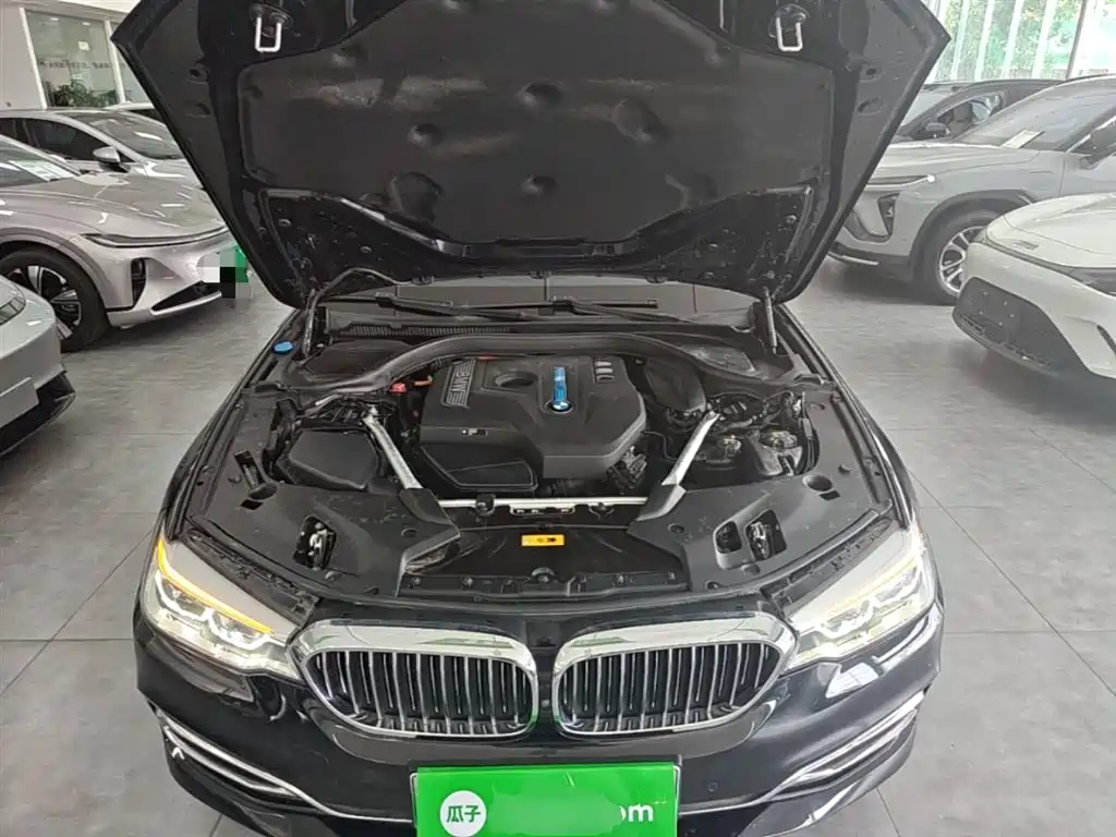 BMW 5 Series New Energy — фото 20