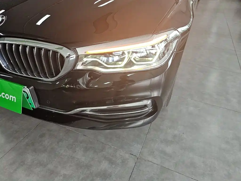 BMW 5 Series New Energy — фото 24